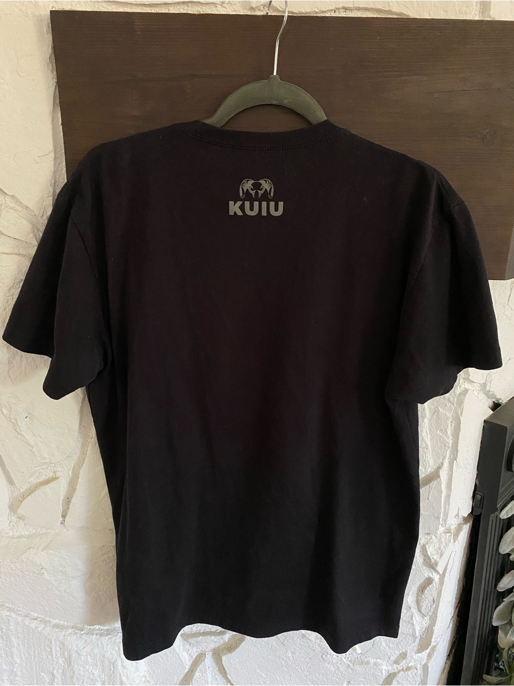 KUIU black tshirt with camo accent logo - Picture 3 of 4